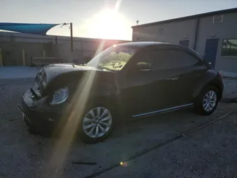 2019 Volkswagen Beetle 3VWFD7AT1KM712367