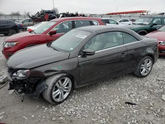 2015 Volkswagen Eos WVWFW8AH0FV003116