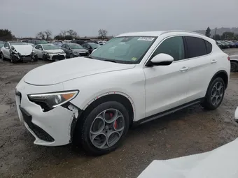 2018 Alfa Romeo Stelvio ZASFAKBN5J7B70303