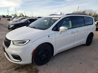 2021 Chrysler Pacifica Hybrid 2C4RC1S77MR517953