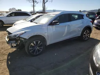 2018 Infiniti QX30 SJKCH5CR8JA055706