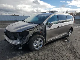 2018 Chrysler Pacifica Hybrid 2C4RC1N70JR230266