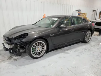 2015 Porsche Panamera WP0AA2A76FL005168