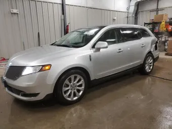 2016 Lincoln MKT 2LMHJ5AT5GBL01426