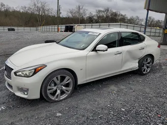 2018 Infiniti Q70 JN1BY1PP2JM330827