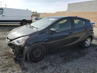 2015 Toyota Prius C JTDKDTB39F1585735