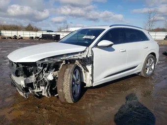 2019 Audi e-tron WA1VAAGE6KB017655