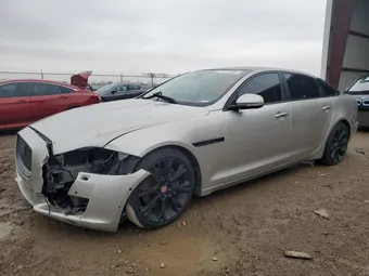 2017 Jaguar XJ-Series SAJWJ2GD1H8W04196