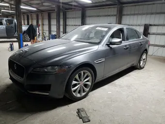 2017 Jaguar XF SAJBJ4BN3HCY42655