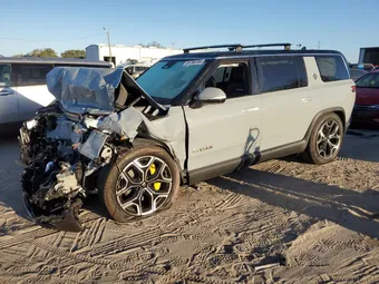 2022 Rivian R1S 7PDSGABL2NN000294