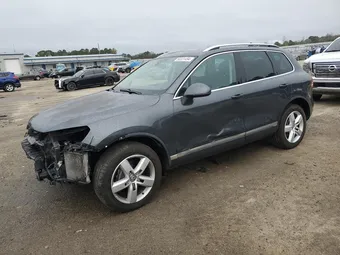 2014 Volkswagen Touareg WVGEP9BP8ED003756