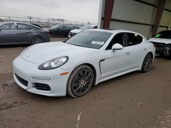 2016 Porsche Panamera WP0AA2A79GL001861