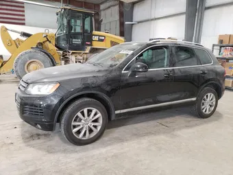 2014 Volkswagen Touareg WVGEF9BP6ED002818