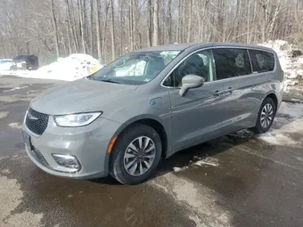 2022 Chrysler Pacifica Hybrid 2C4RC1L79NR164065