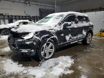 2014 Volkswagen Touareg WVGDP9BP5ED009834