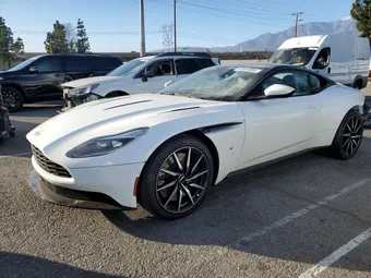 2017 Aston Martin DB11 SCFRMFAV8HGL03041