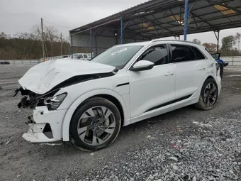 2021 Audi e-tron WA1LAAGE7MB015990