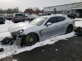 2015 Porsche Panamera WP0AB2A72FL051223