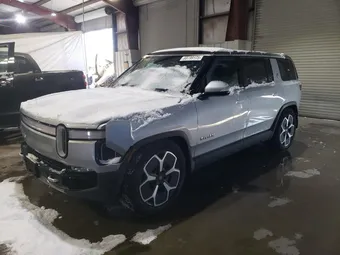 2024 Rivian R1S 7PDSGABA7RN036843