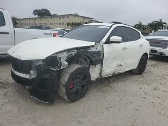 2018 Maserati Levante ZN661XUS8JX259676