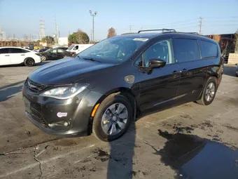 2018 Chrysler Pacifica Hybrid 2C4RC1N77JR358973