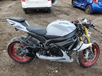 2023 Suzuki GSXR750 JS1GR7MA8P7101489