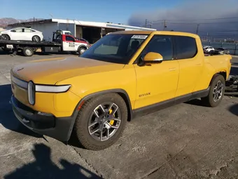 2022 Rivian R1T 7FCTGAAA2NN005811