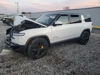 2023 Rivian R1S 7PDSGABA3PN004484