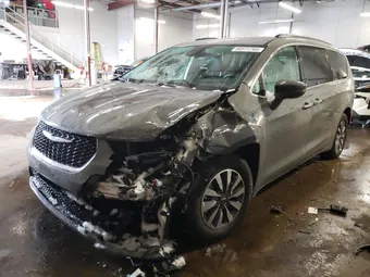 2021 Chrysler Pacifica Hybrid 2C4RC1L78MR580770