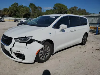 2022 Chrysler Pacifica Hybrid 2C4RC1L71NR140892
