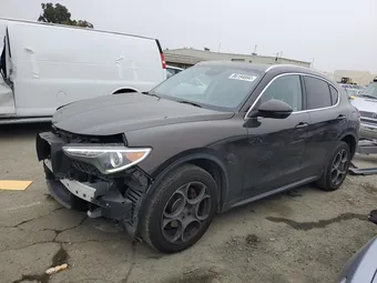 2018 Alfa Romeo Stelvio ZASFAKAN8J7B71866