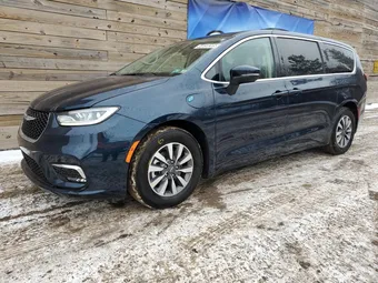 2023 Chrysler Pacifica Hybrid 2C4RC1L74PR631198
