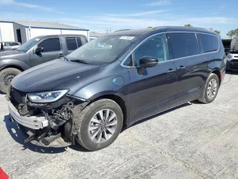 2021 Chrysler Pacifica Hybrid 2C4RC1L75MR586395