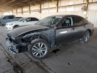 2018 Infiniti Q70 JN1BY1AR0JM220563