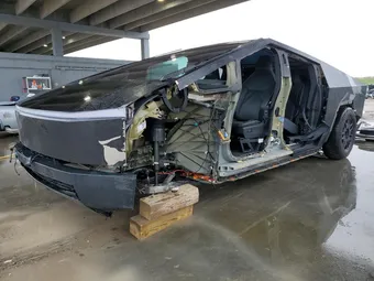 2024 Tesla Cybertruck 7G2CEHED2RA003418