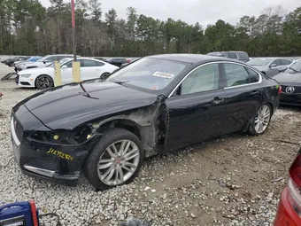 2017 Jaguar XF SAJBE4BV2HCY37158