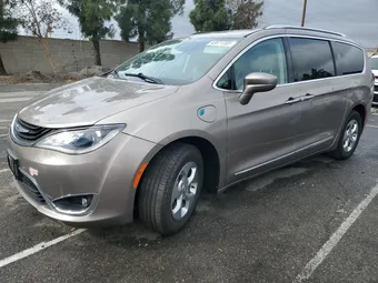 2018 Chrysler Pacifica Hybrid 2C4RC1L7XJR129464