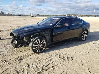 2018 Jaguar XE SAJAE4FX4JCP35129