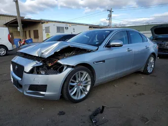 2016 Jaguar XF SAJBK4BV7GCY16202