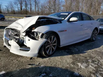 2015 Jaguar XJ-Series SAJWA1CZ7F8V89700