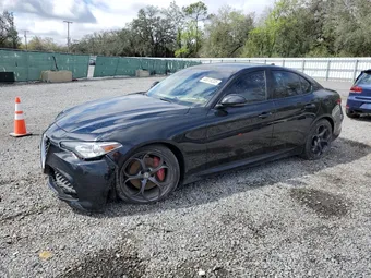 2018 Alfa Romeo Giulia ZARFAECN3J7593413