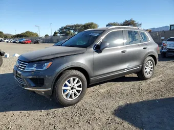 2016 Volkswagen Touareg WVGEP9BP6GD003404