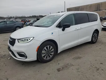 2024 Chrysler Pacifica Hybrid 2C4RC1S77RR156912
