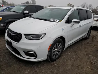 2024 Chrysler Pacifica Hybrid 2C4RC1N7XRR185381