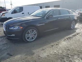 2016 Jaguar XJ-Series SAJWJ2GDXG8W03143