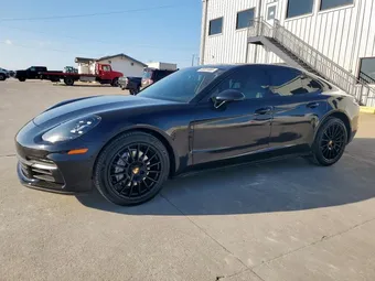 2017 Porsche Panamera WP0AA2A74HL103201