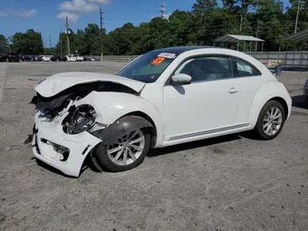 2018 Volkswagen Beetle 3VWJD7AT1JM708988