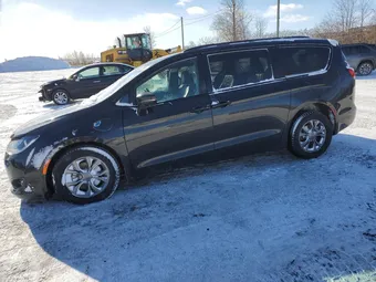 2020 Chrysler Pacifica Hybrid 2C4RC1N79LR173682