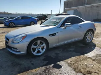 2015 Mercedes-Benz SLK-Class WDDPK4HA7FF107104