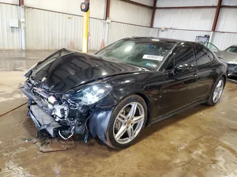 2017 Porsche Panamera WP0AA2A74HL103151